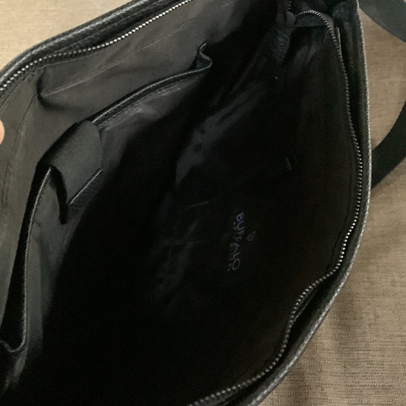 Buffalo Messenger/Laptop Bag - Picture 2 of 5